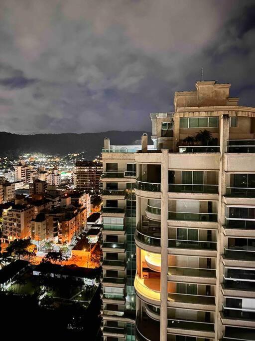 Apto Com Vista Para O Mar Com 2 Vagas - 과루자 외부 사진